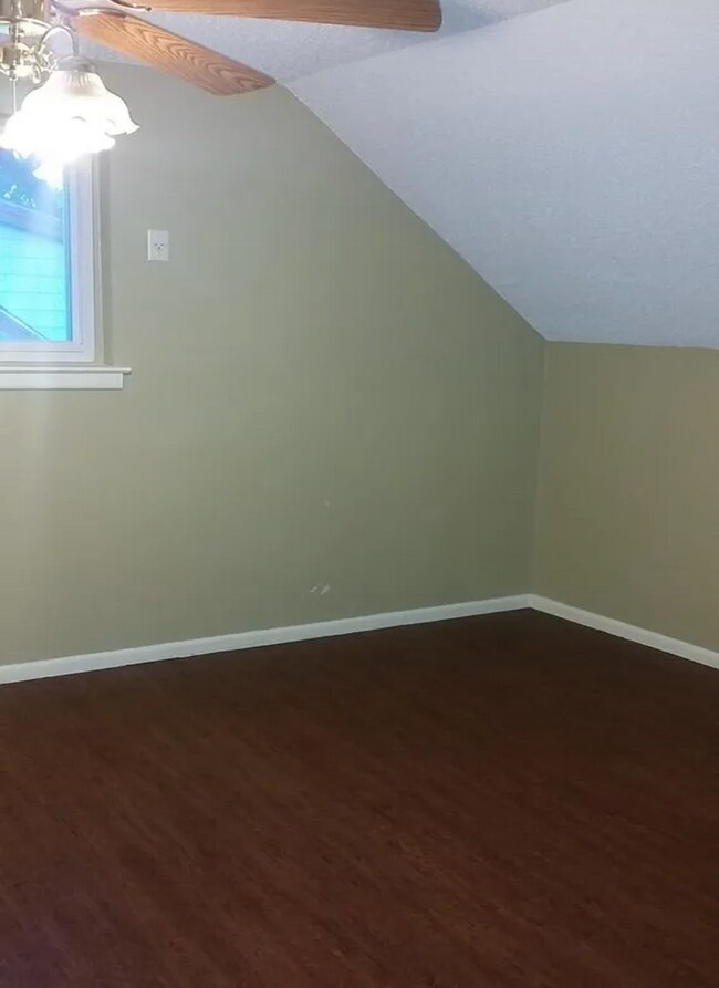 Building Photo - 505 Hughes Dr