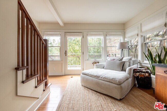 Building Photo - 6271 Saylin Ln