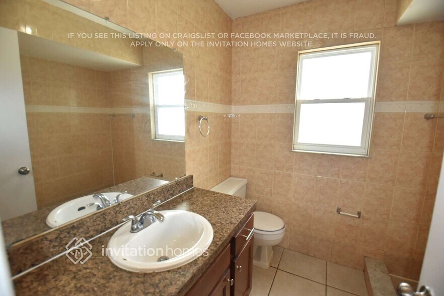 Building Photo - 3167 Windchime Cir S