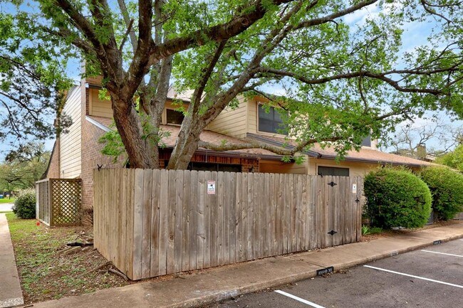 Building Photo - 4159 Steck Ave