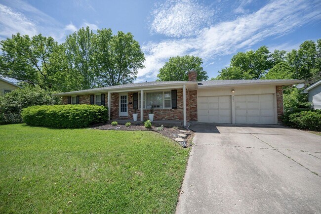 Building Photo - Charming Home in Valley View Gardens