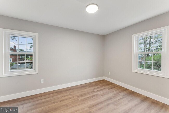 Building Photo - 2306 Mary Baldwin Dr