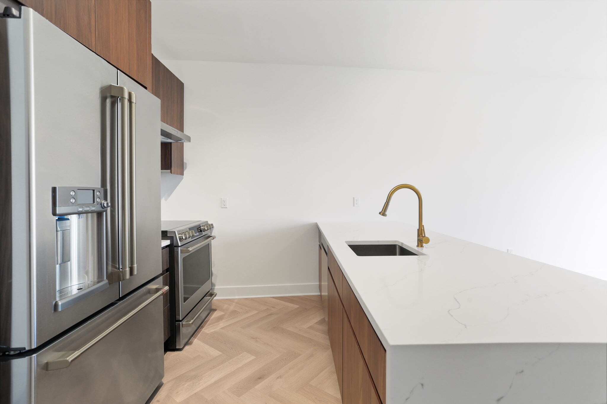 Building Photo - 100 E Putnam Ave