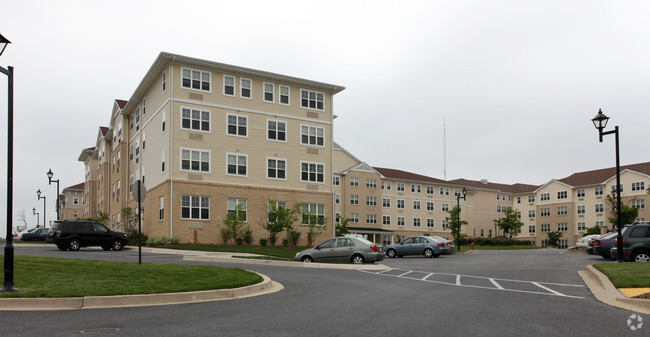 Building Photo - Weinberg Village I