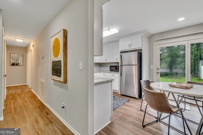 Building Photo - 4589 Ryan Rd