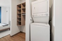 Building Photo - 508 S Damen Ave