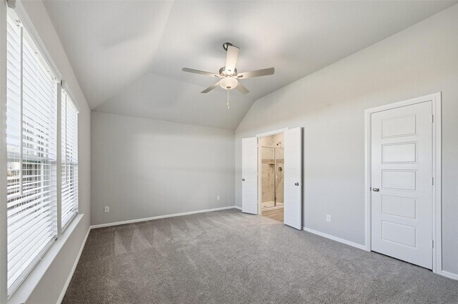 Building Photo - 501 Big Bnd Pkwy