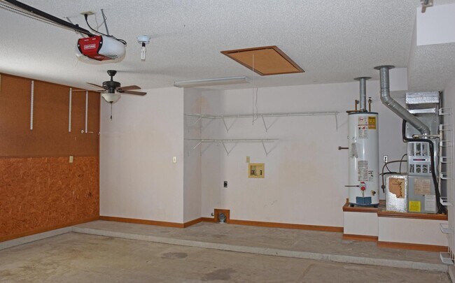 Building Photo - 3906 Summerwood Ct