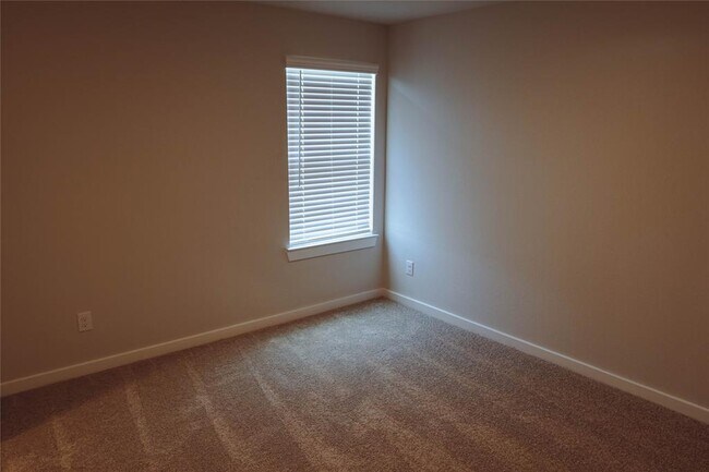 Building Photo - 8563 Blueberry Ash St