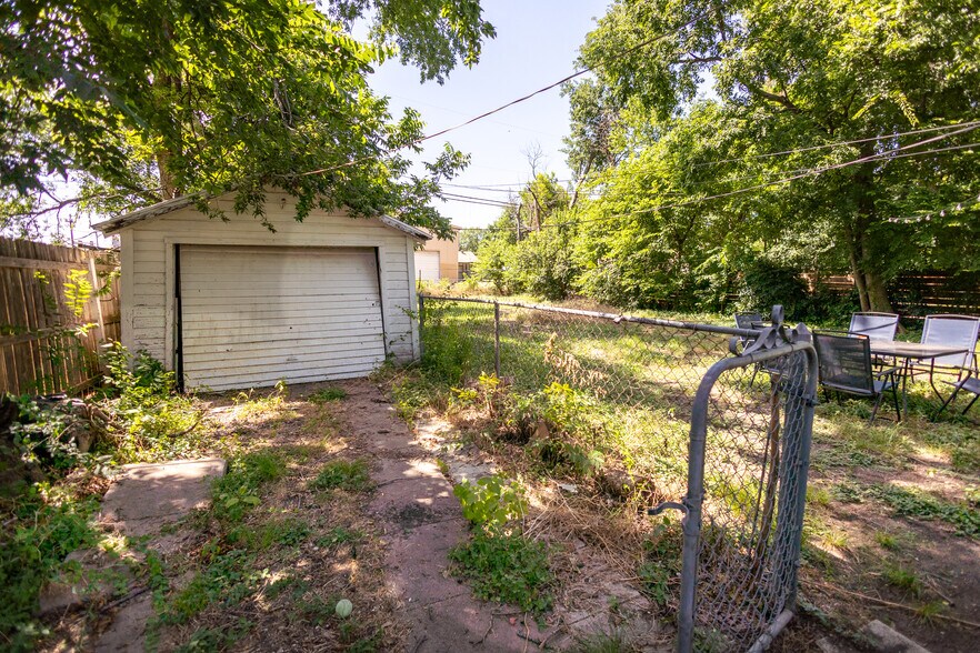Building Photo - 3408 Homan Ave