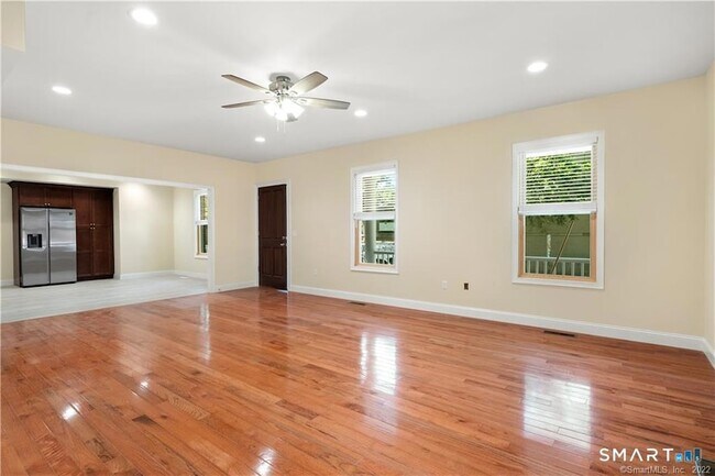 Building Photo - 109 Olive St