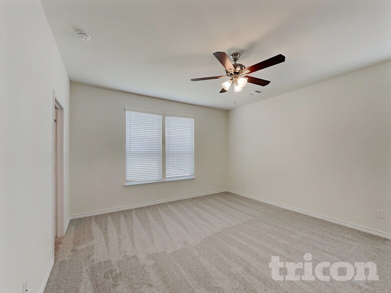 Building Photo - 2604 Wheeler Ave