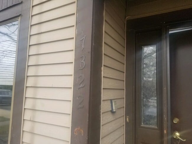 Building Photo - 7322 Split Rail Ln