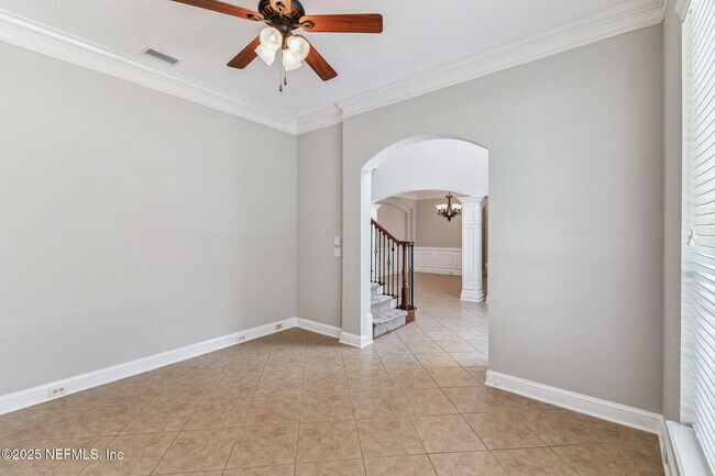Building Photo - 263 Stonewell Dr