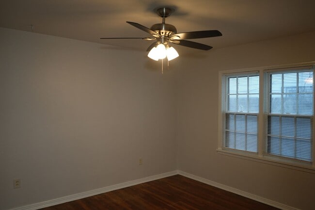 Building Photo - 2314 29th St