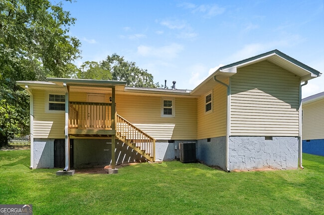 Building Photo - 200 Dodd St