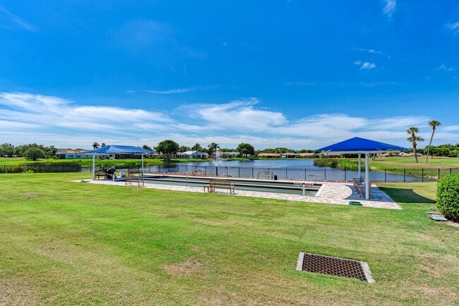 Building Photo - 6330 Green Oaks Cir