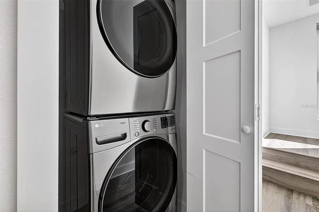 Building Photo - 104 26th St N