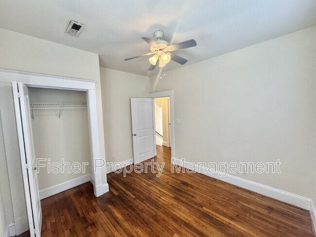 Building Photo - 1514 Bainbridge St