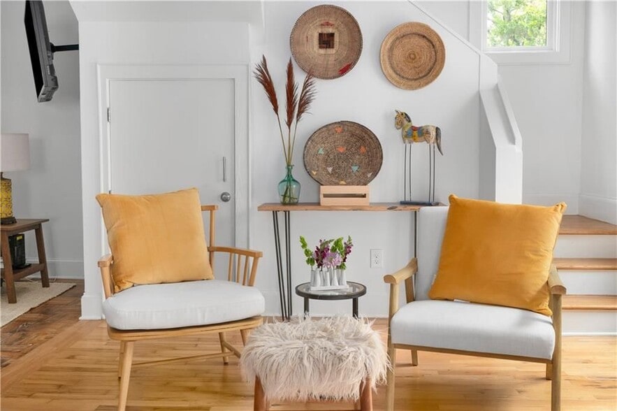 Building Photo - 217 Berean Ave SE