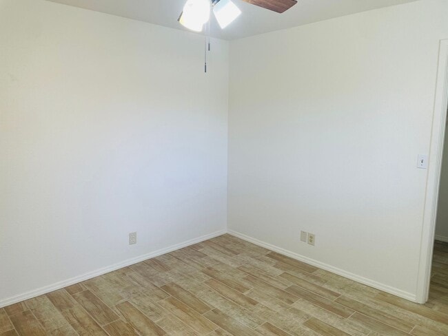 Building Photo - 185 Sierra Rd