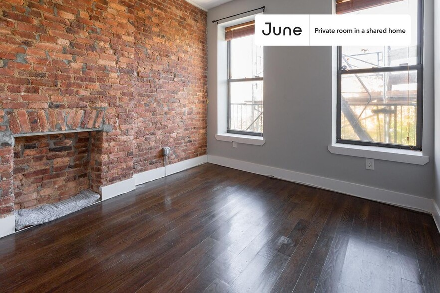 Primary Photo - Private bedroom in 4 bed/2 bath Home