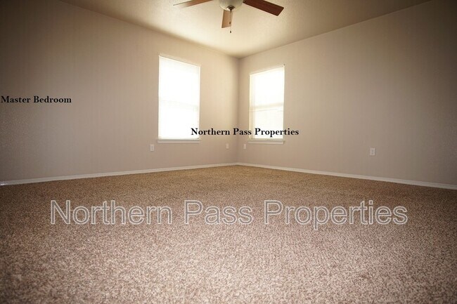Building Photo - 10692 Canyon Sage Dr