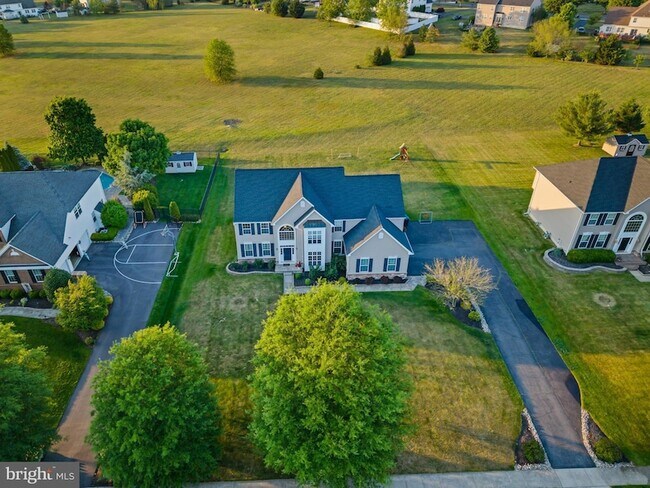 Building Photo - 728 Farmhouse Rd