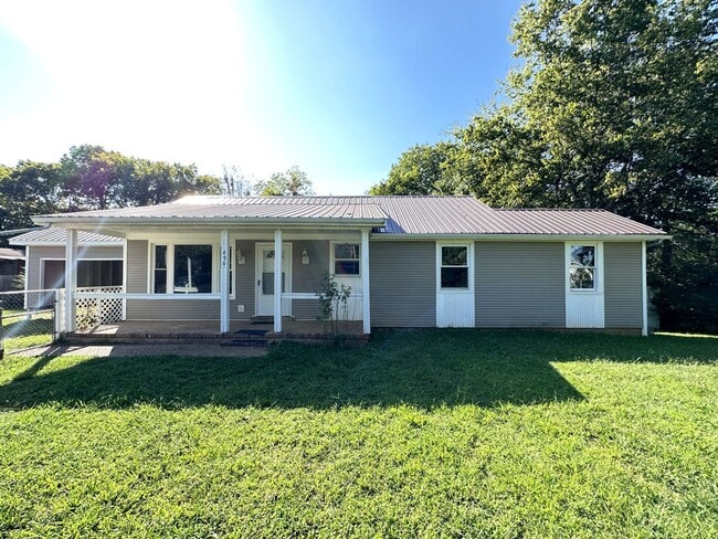 Building Photo - 496 Louisiana Ave. Clarksville, TN 37042