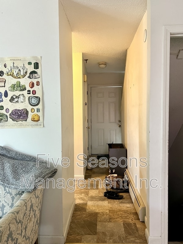 Building Photo - 115-7 North Winooski Avenue - 7