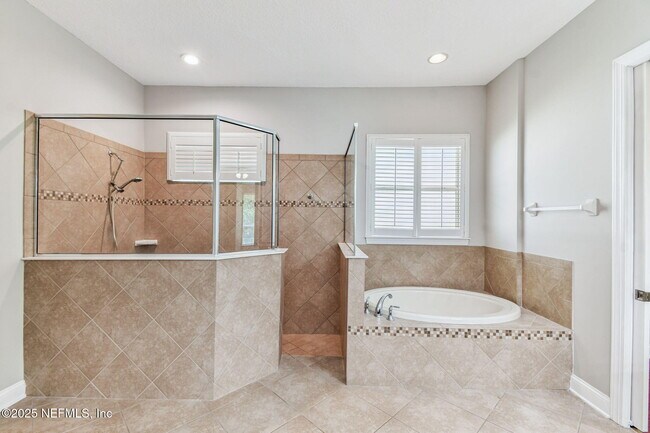 Building Photo - 263 Stonewell Dr