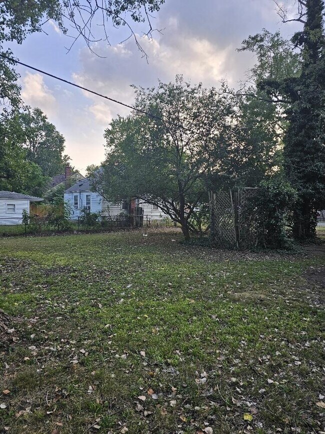 Building Photo - 20426 Salem