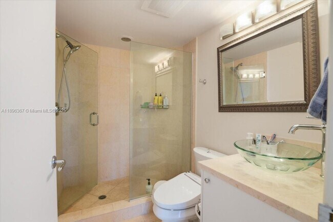 Building Photo - 20000 E Country Club Dr