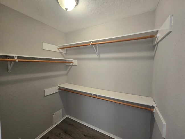 Building Photo - 22027 Rockgate Dr