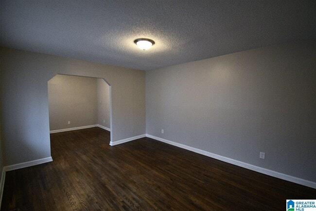 Building Photo - 209 13th Ave NE