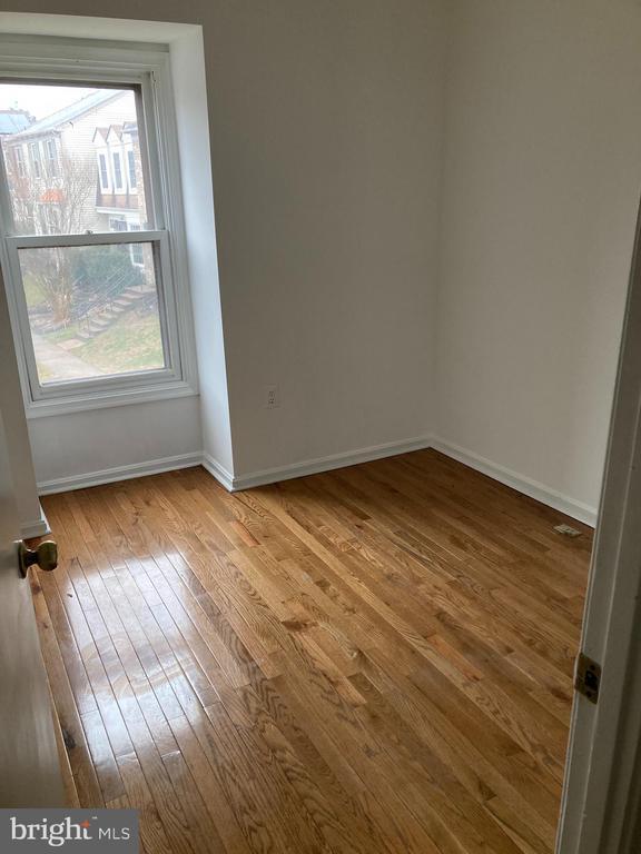 Building Photo - 14193 Royal Oak Ln