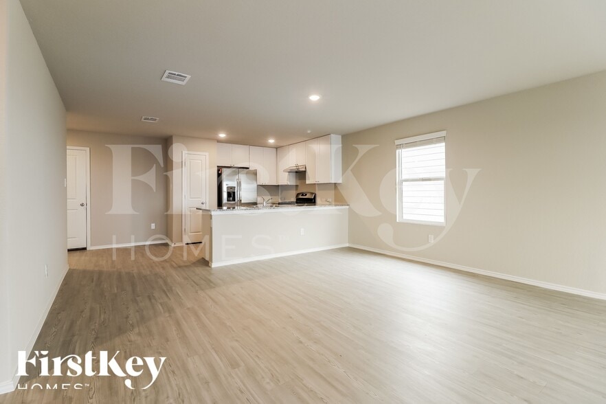 Building Photo - 13124 Thyme Wy