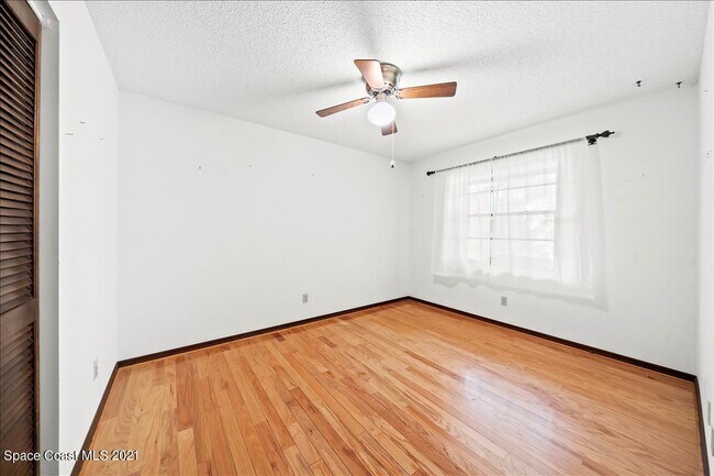 Building Photo - 2716 Longwood Blvd