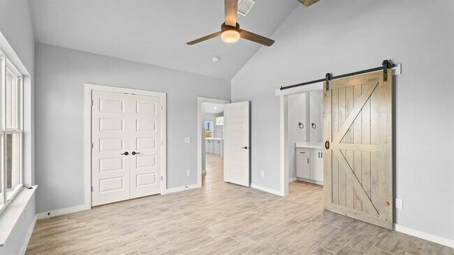 Building Photo - 520 Kearny Ln