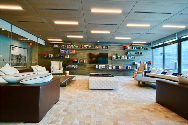 Building Photo - 1080 Brickell Ave