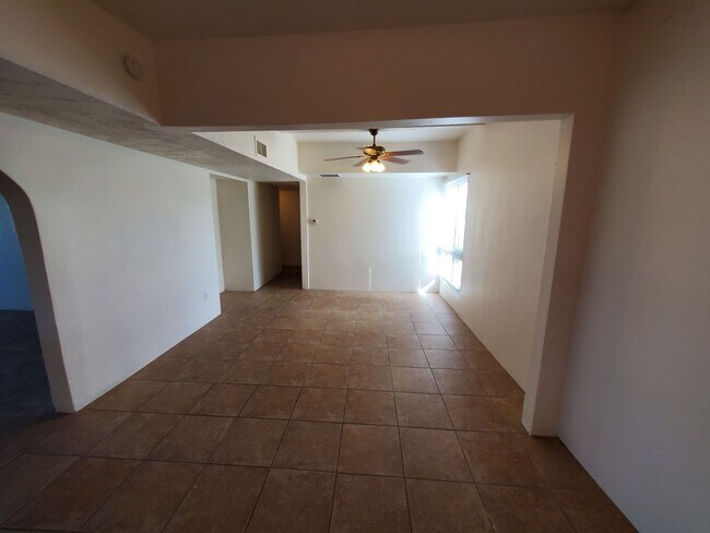 Building Photo - 4 bedrooms and 2 bathrooms with A/C.