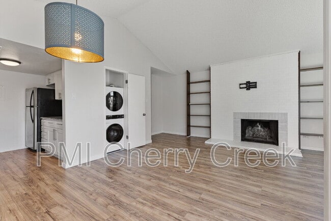 Building Photo - 3424 S Locust St