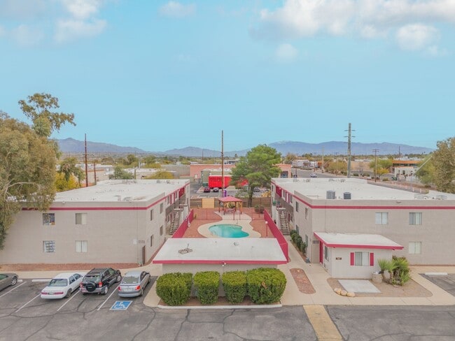 Building Photo - Fort Lowell Place Apartments