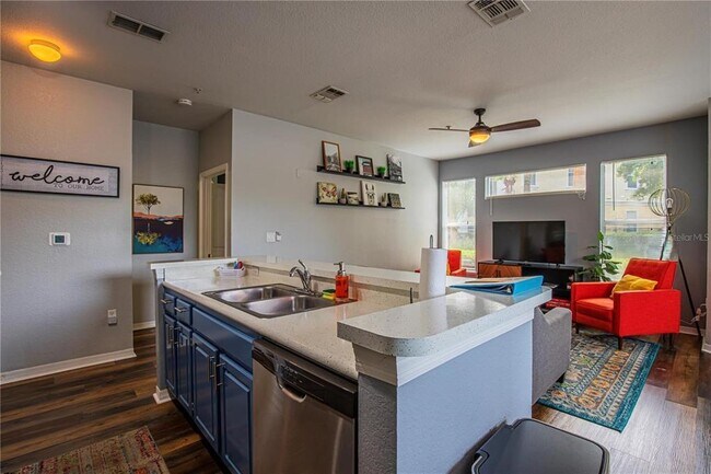 Building Photo - 8913 Legacy Ct