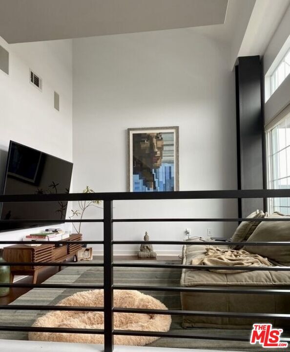 Building Photo - 5350 Playa Vista Dr