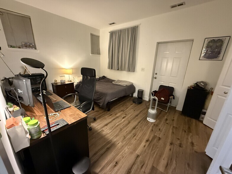 Bedroom1 - 1845 N Marshfield Ave