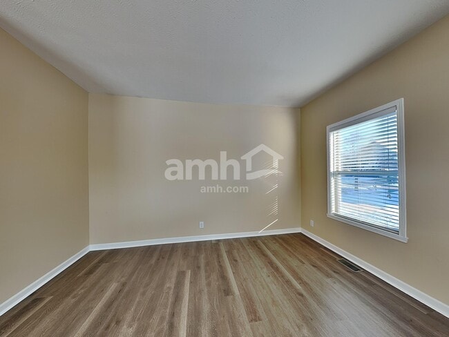 Building Photo - 5745 Turnbull Ct