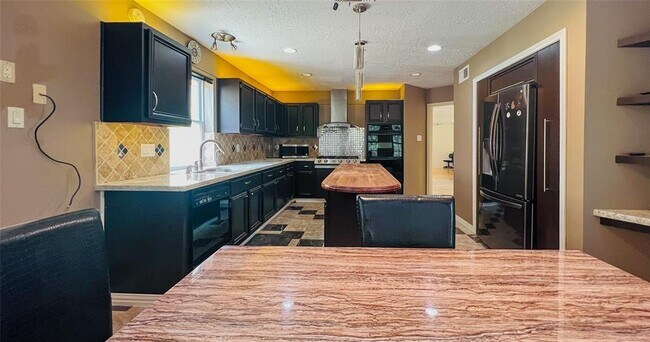 Building Photo - 3115 Ashford Bend Dr