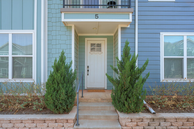 Building Photo - 16124 N Western Ave