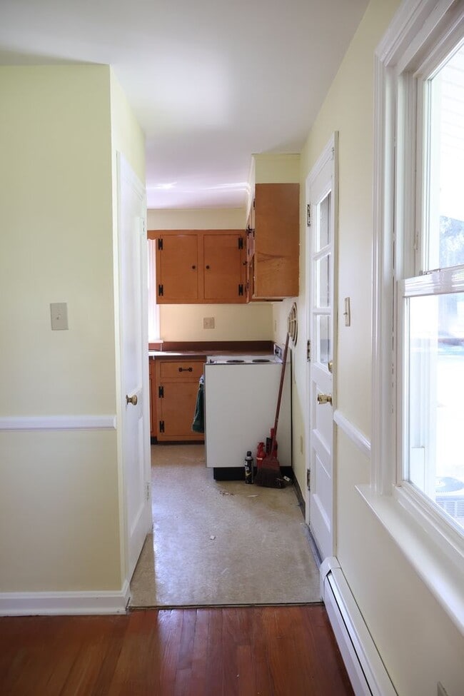 Building Photo - Bungalow in Penn Manor : 2bd/1ba